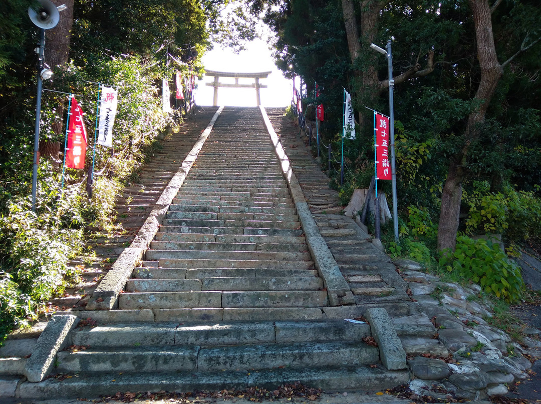 Omiya Hachimangu Shrine景点图片