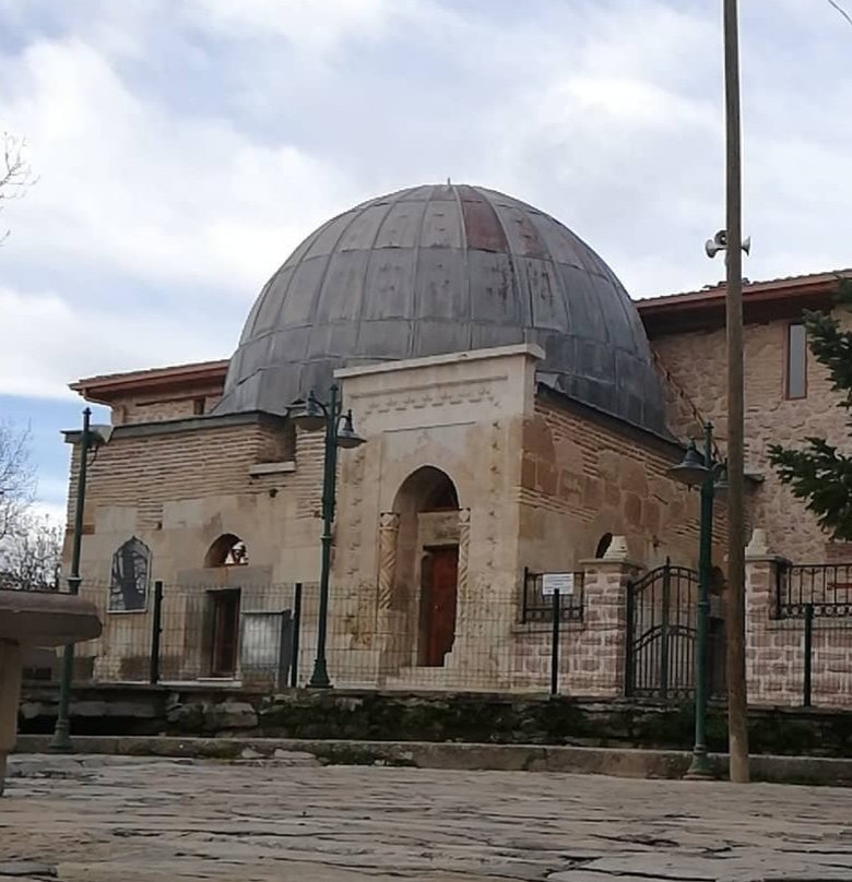 Seyh Tavusbaba Turbesi ve Camii景点图片