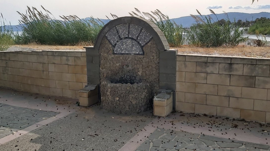 Charaki Beach-Charaki必去景点