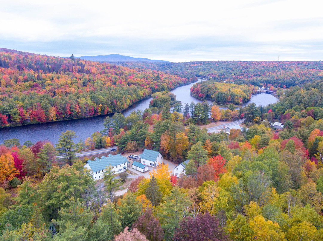 Inn by the River主图