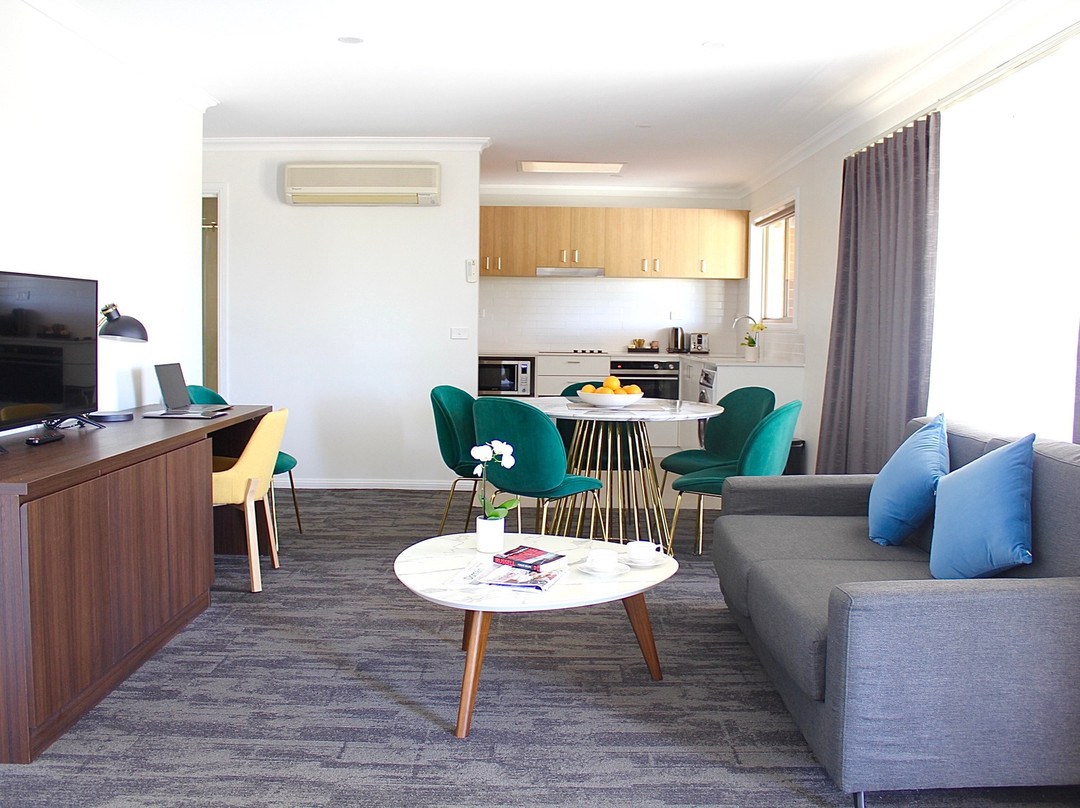 Littomore Suites Bathurst主图