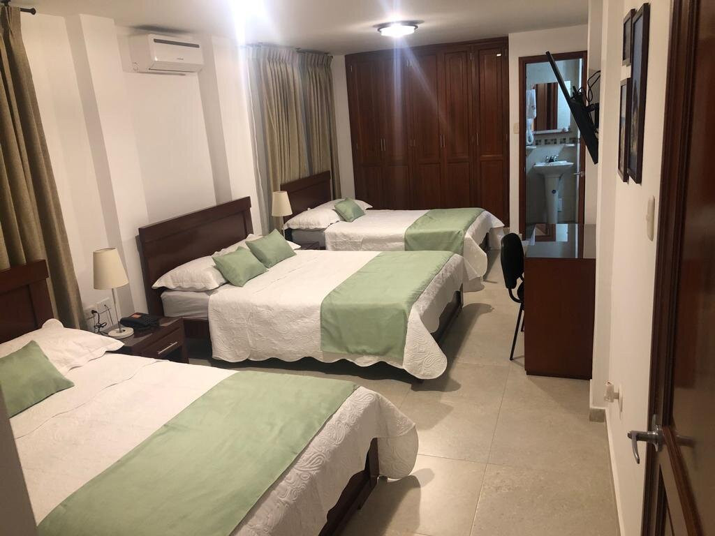 Colon Plaza Hotel主图