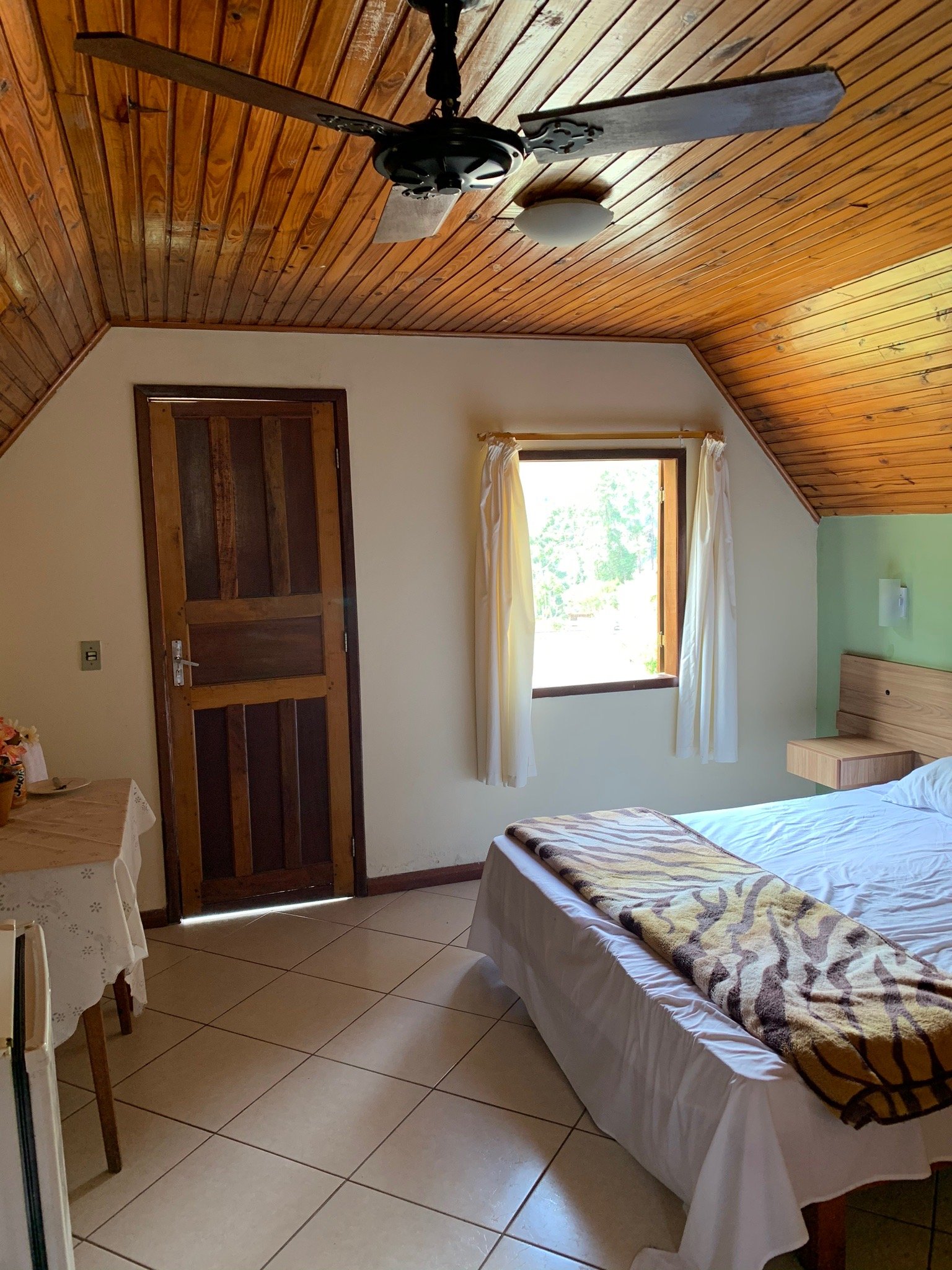 Hotel Shangrila-官方