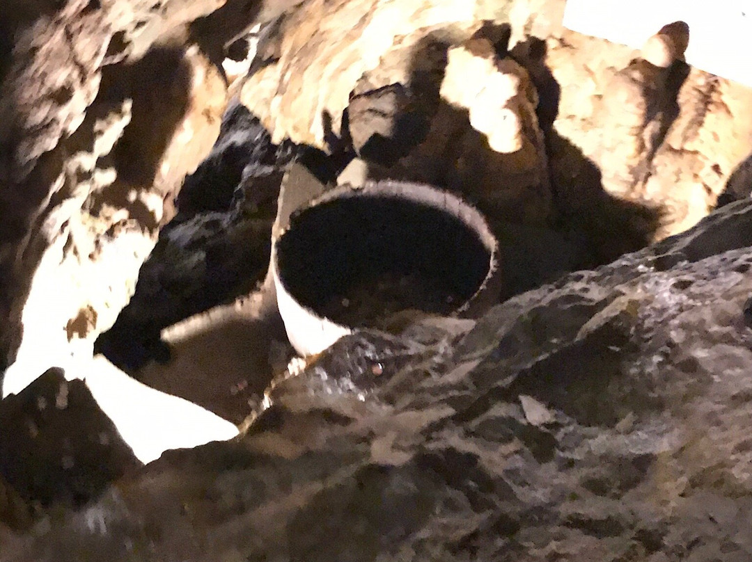 Crystal Cave景点图片