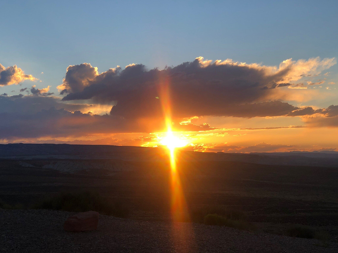 鲍威尔湖汽车旅馆主图