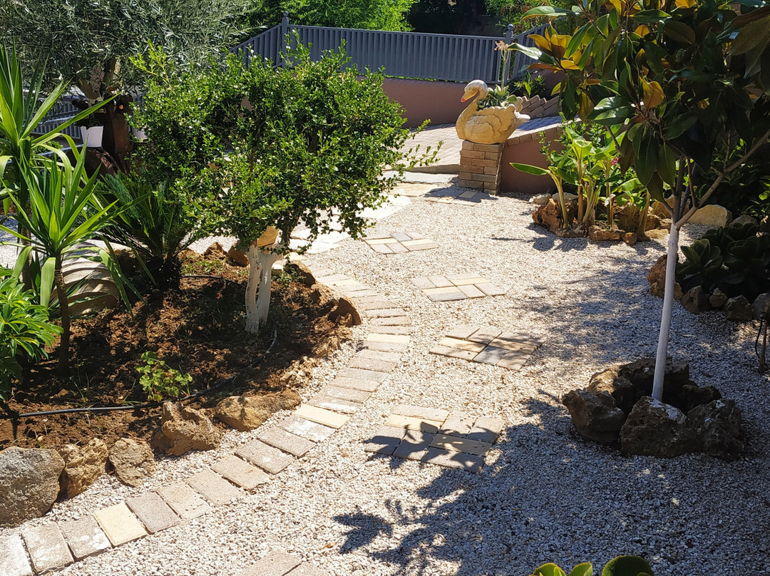 Onira Boutique主图