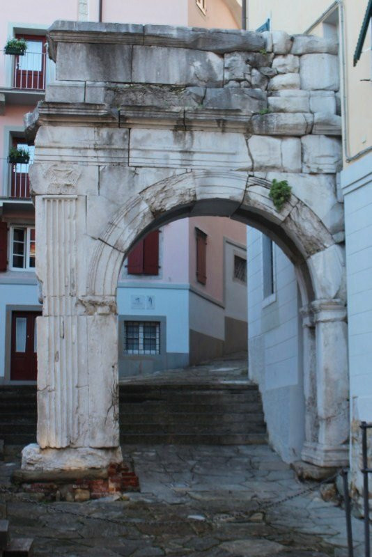 Arco di Riccardo-的里雅斯特必去景点