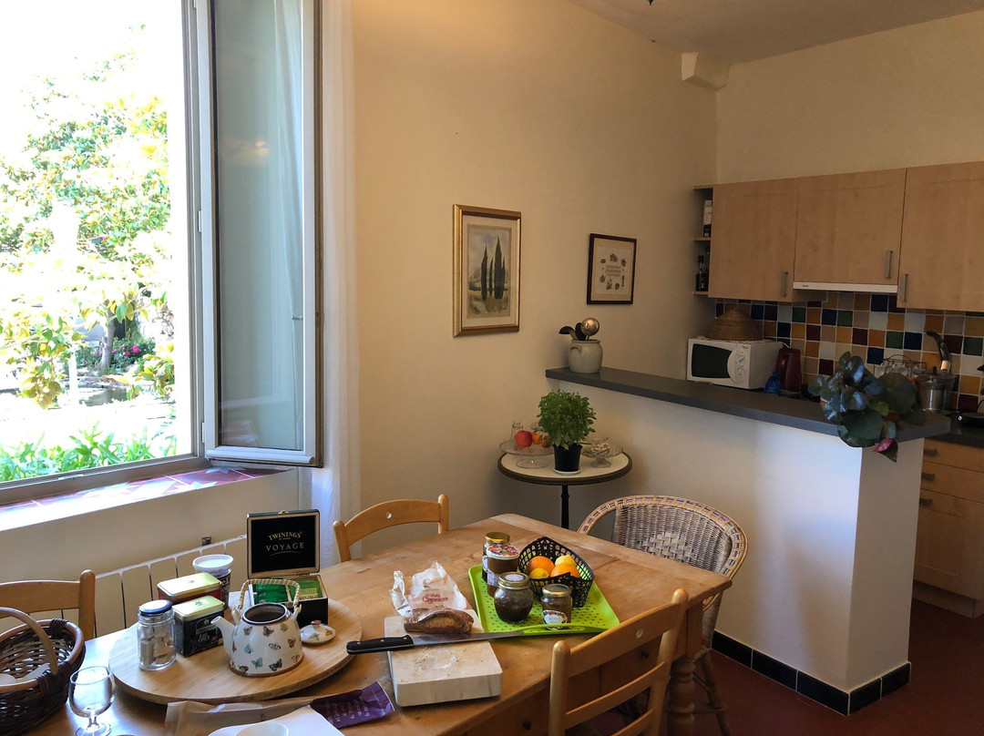 Le Mûrier Bleu主图