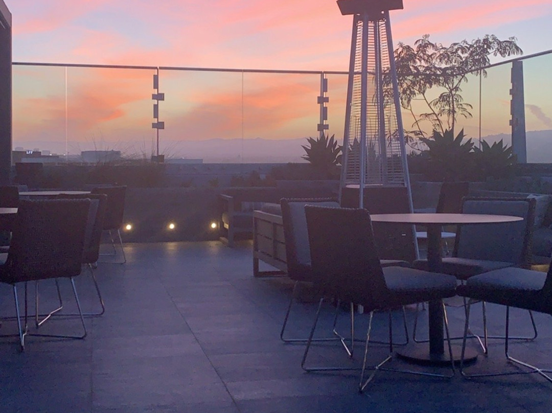 AC Hotel Beverly Hills主图