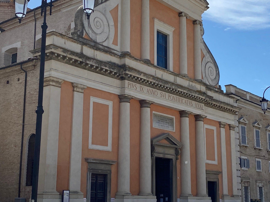 Parrocchia di S. Pietro Apostolo - Cattedrale-塞尼加利亚必去景点