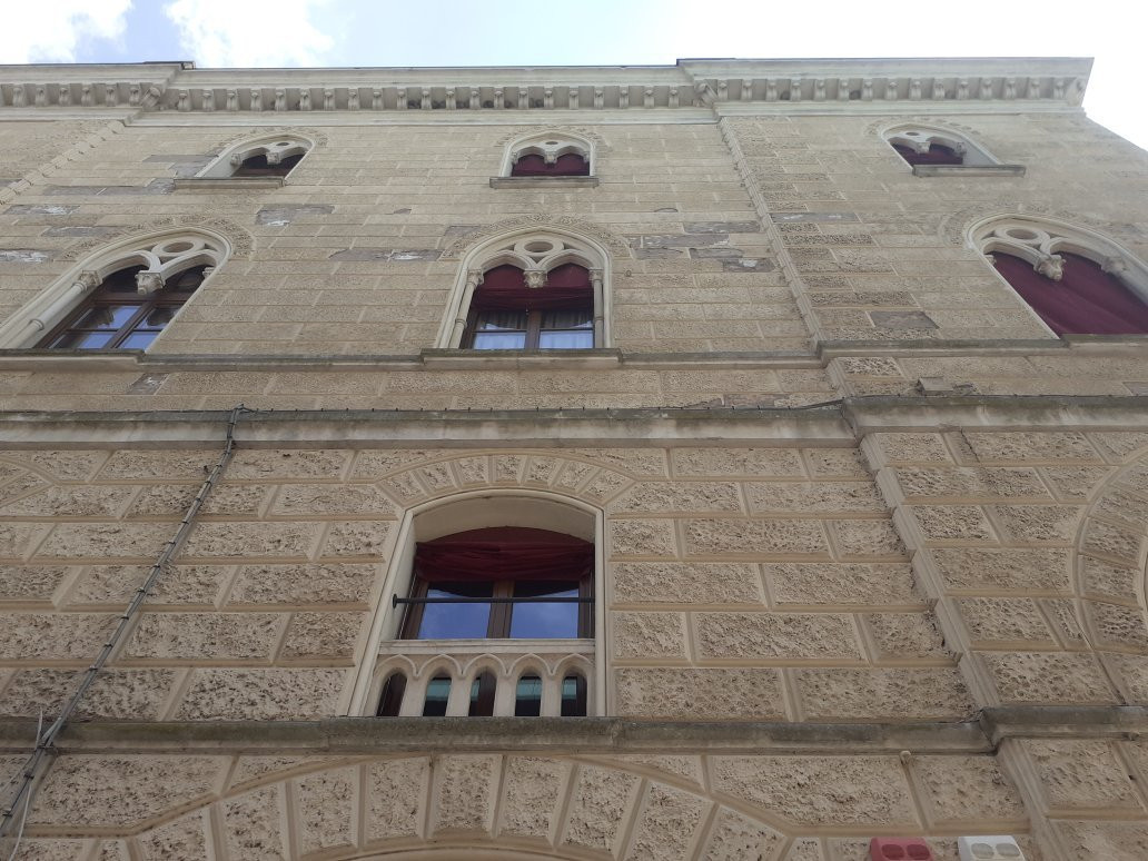 Palazzo Barbiani-Cavarzere必去景点