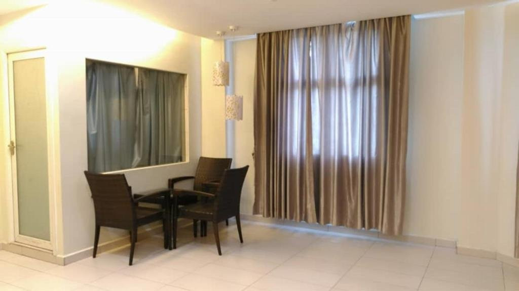 OYO 437 Hotel Suria Malaqa主图