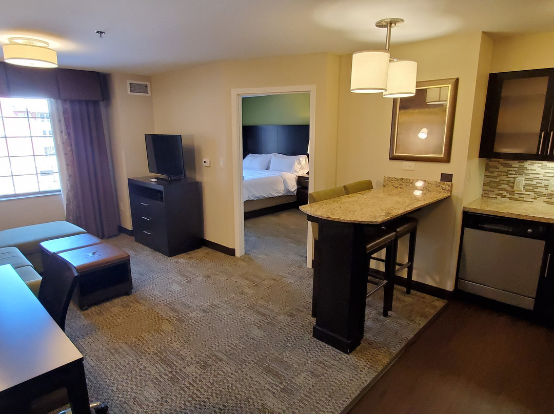Staybridge Suites Eau Claire - Altoona by IHG主图