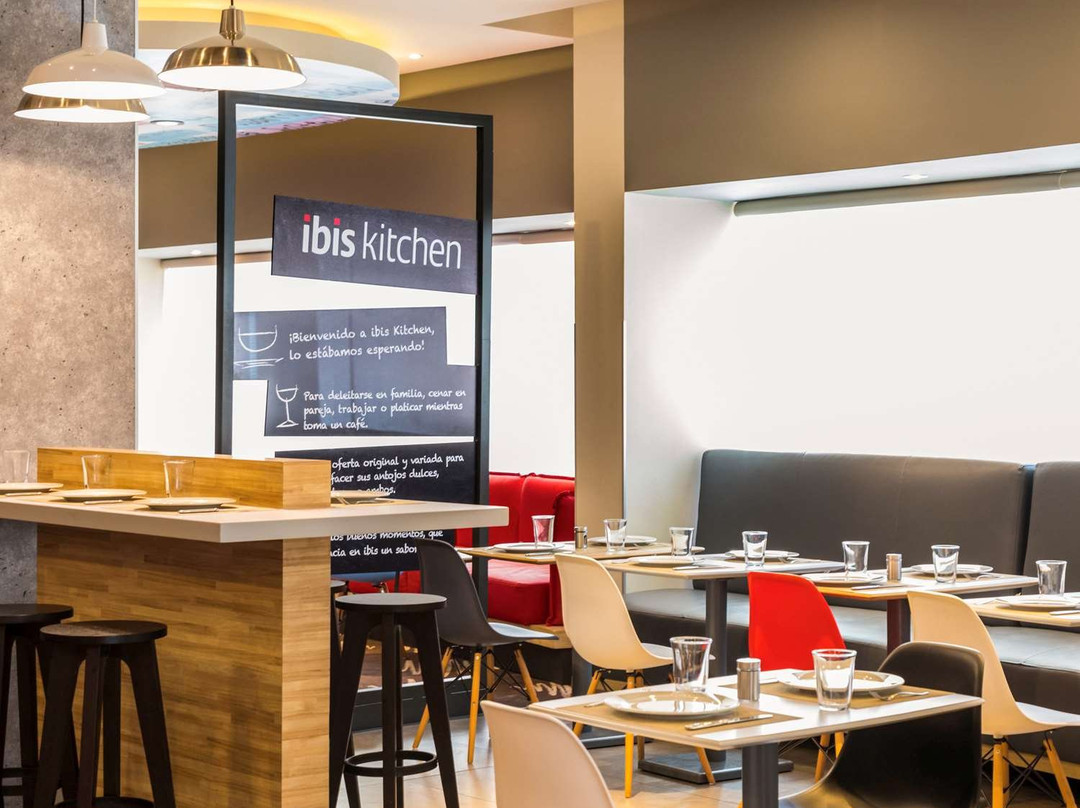 宜必思奇瓦瓦酒店主图