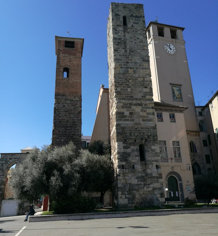 Brandales Tower-萨沃纳必去景点