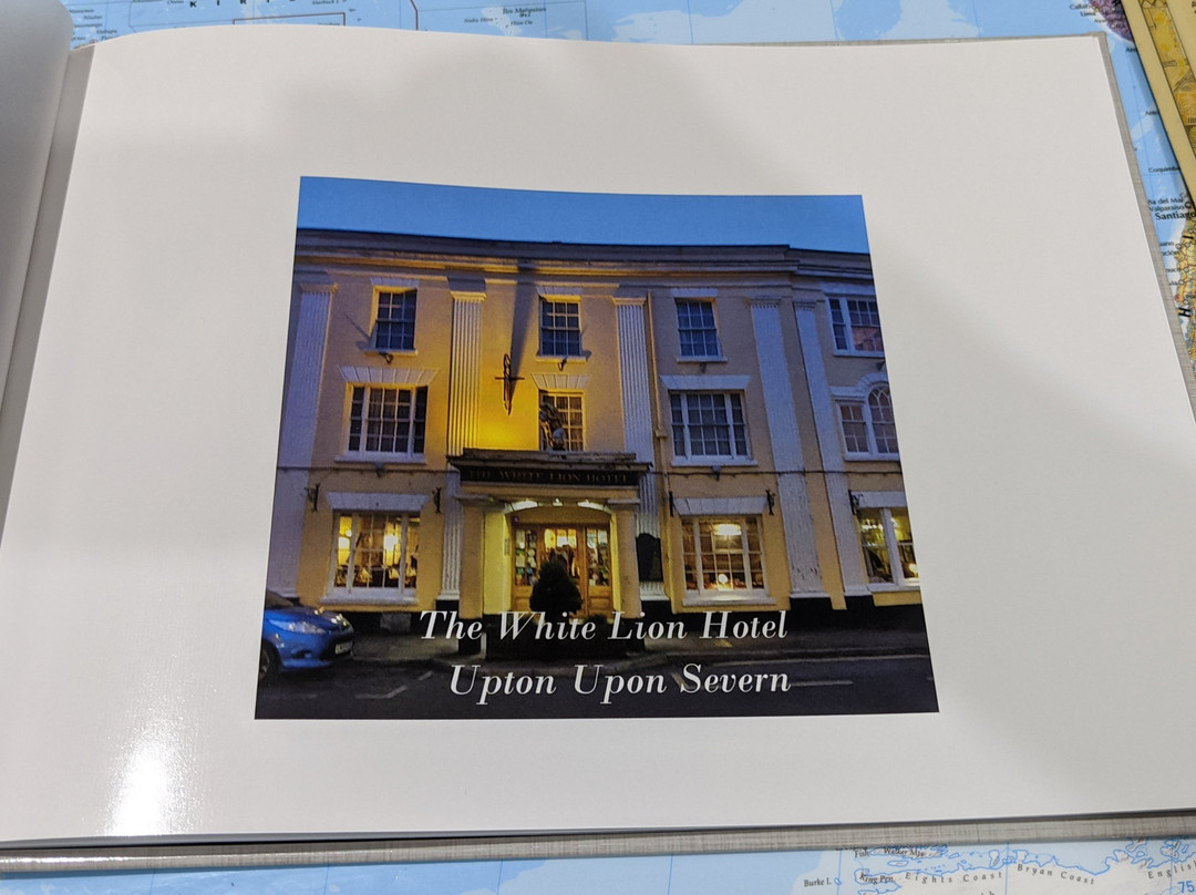White Lion Hotel主图