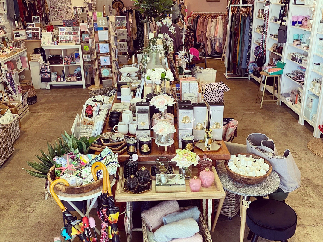 Sas Designs and Concepts-季隆必去景点