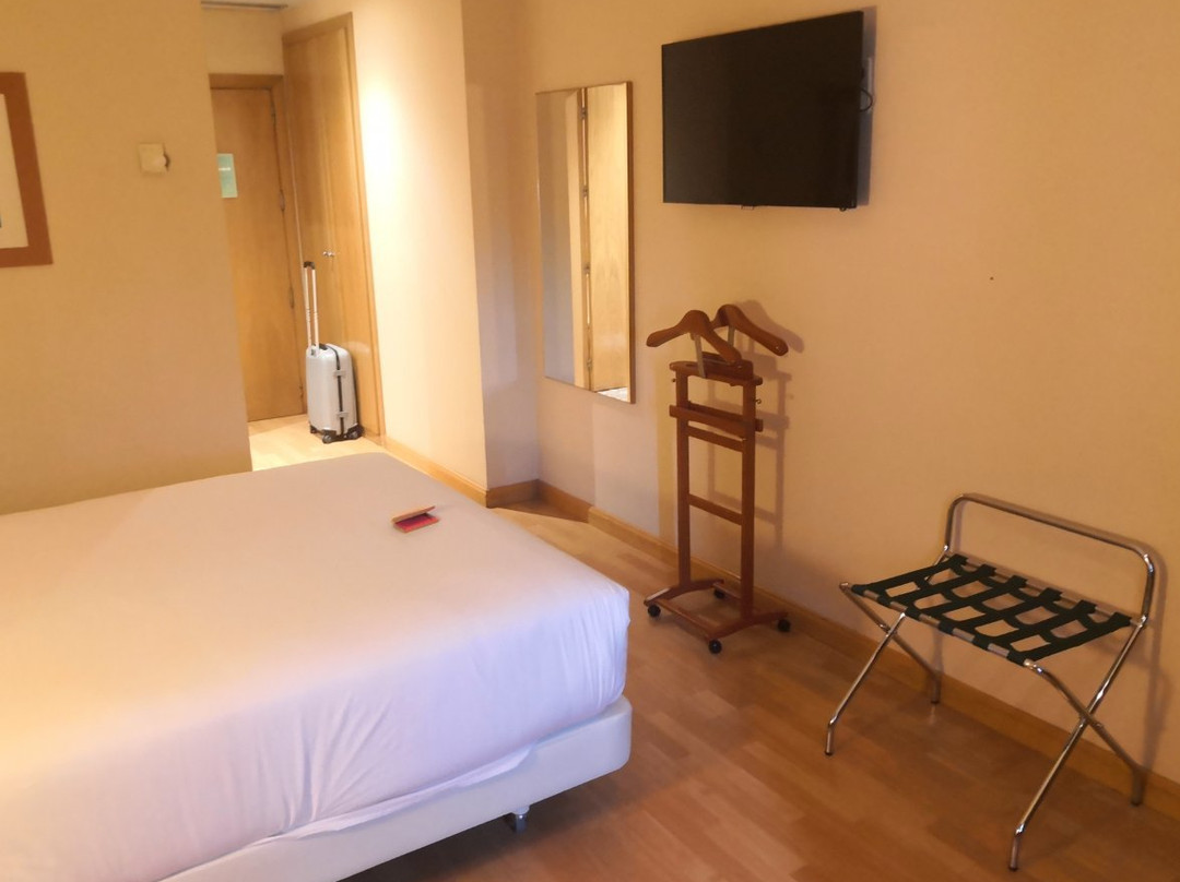 NH莱加内斯酒店主图