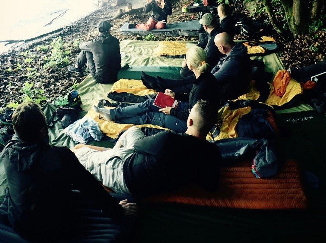 BEE moved-Cres必去景点