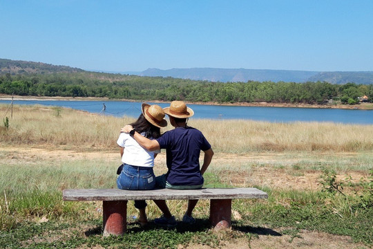 Jakkaphong Dam-巴真武里必去景点