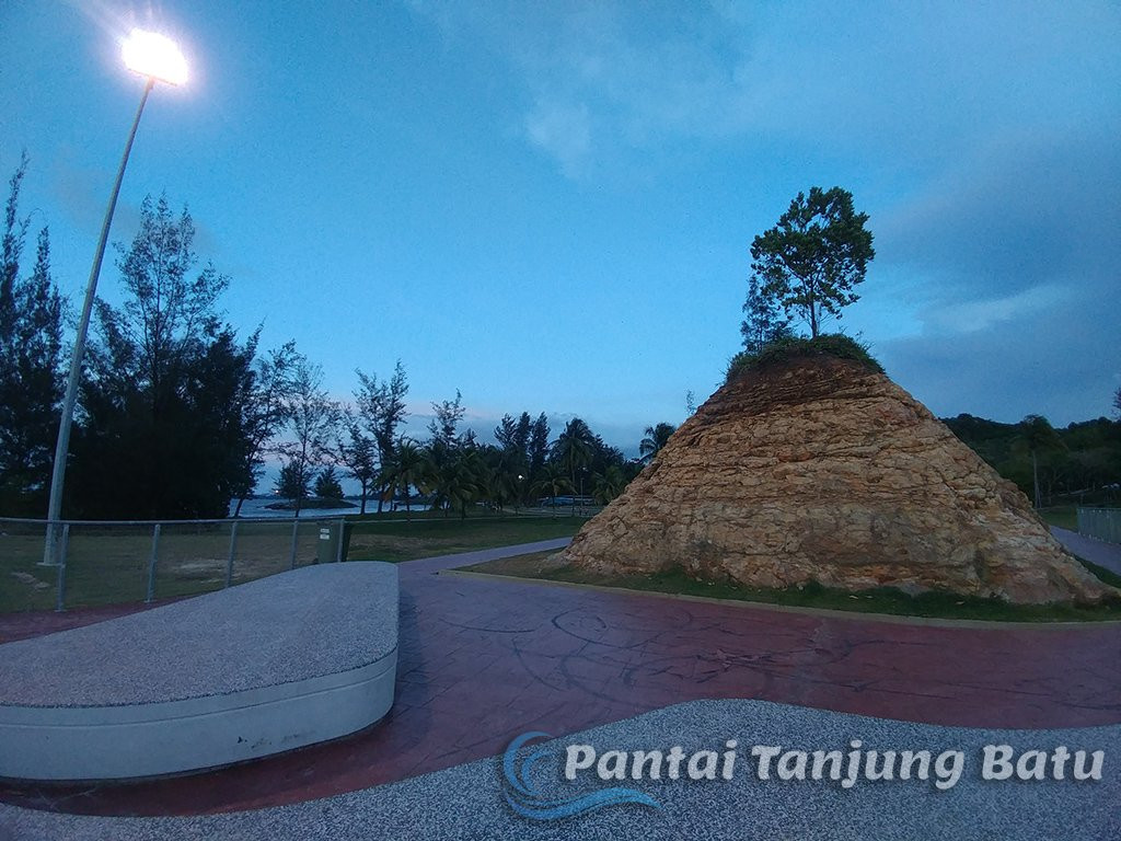 Pantai Temasya Tanjung Batu景点图片