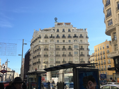 马德里大街旅馆主图