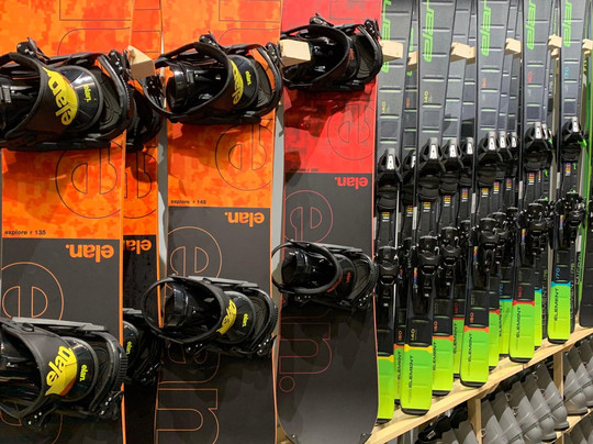 Reckless Shipyards eBikes, Skis & More-北温哥华必去景点