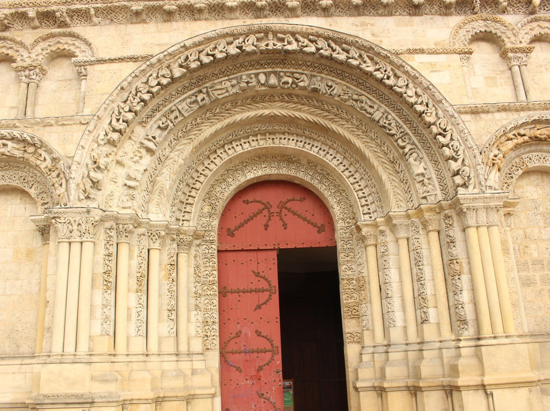 Église Sainte-Croix景点图片