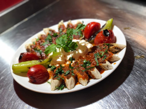 Kavaklidere餐馆和美食-Tanrıverdi Cafe & Restaurant Kup Doner