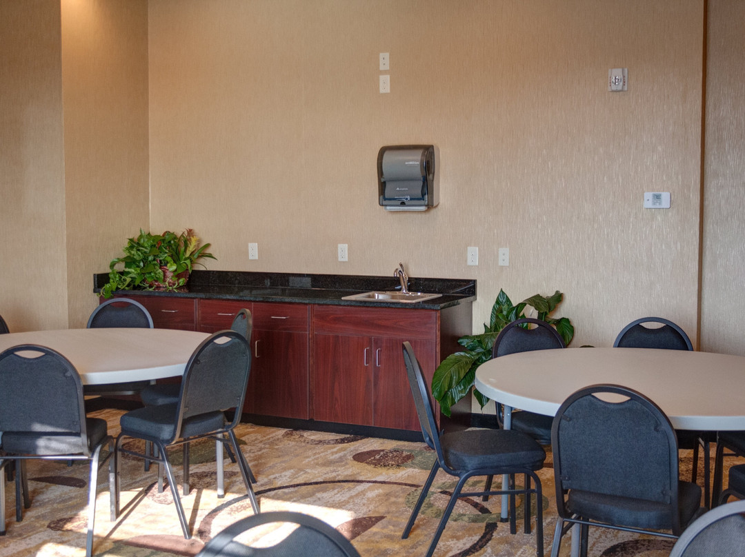 Cobblestone Hotel & Suites - Jefferson主图