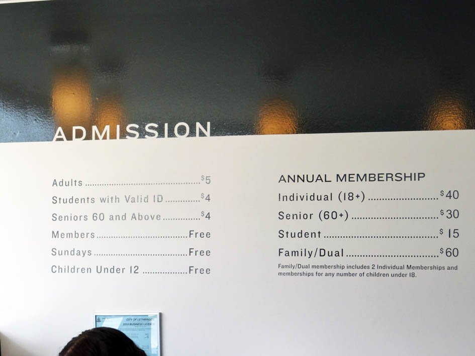 Southern Alberta Art Gallery-莱斯布里奇必去景点