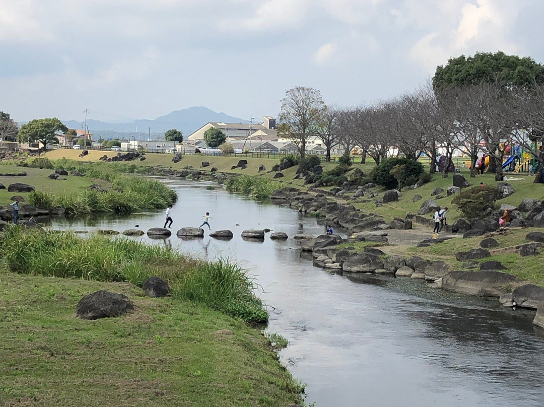 Kamogawa Riverside Park景点图片
