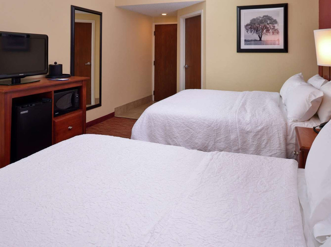 Hampton Inn Columbus-East主图