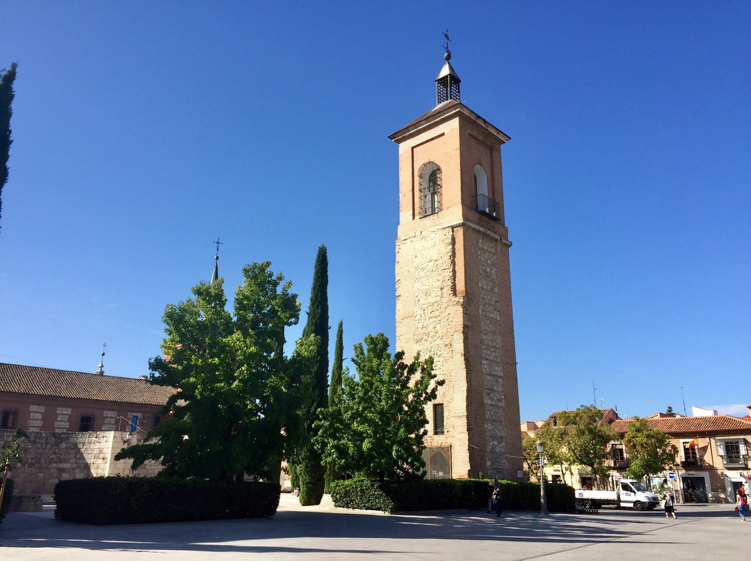 Torre de Santa Maria-阿尔卡拉-德-哈纳雷斯必去景点