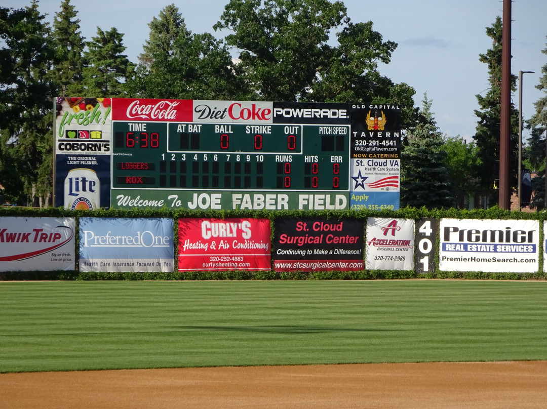 Joe Faber Field景点图片