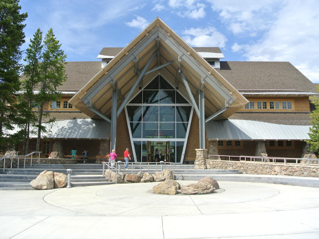 Old Faithful Visitor Education Center景点图片