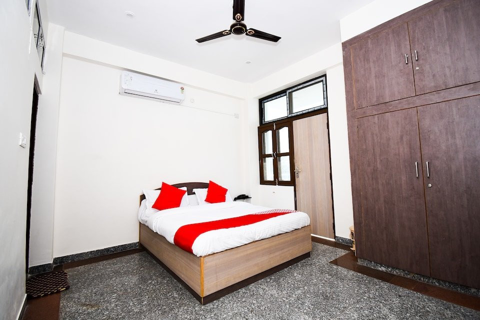 OYO 27876 Hotel Preminn主图