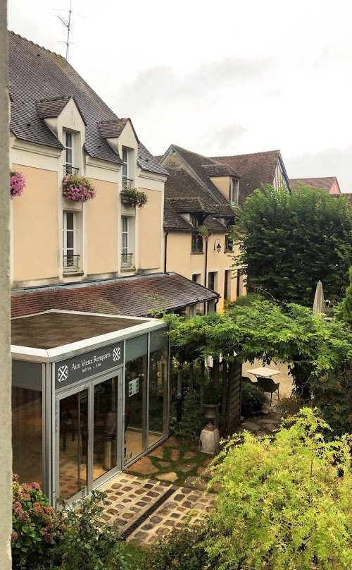 Hôtel Aux Vieux Remparts主图