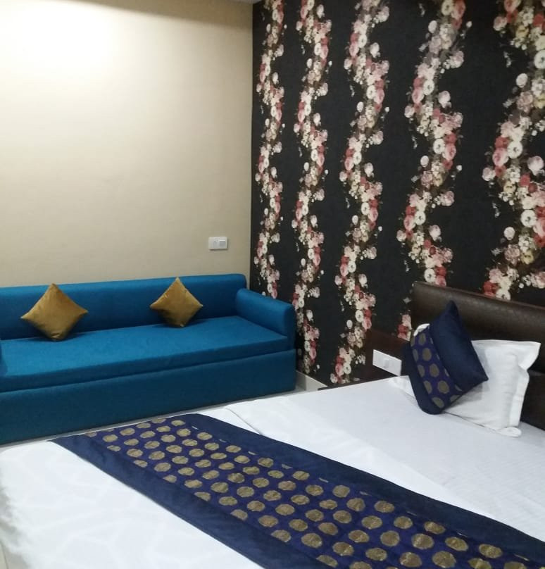 Hotel Basant Palace