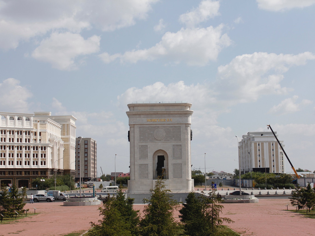 Triumphal Arch Mangilik El-努尔苏丹必去景点