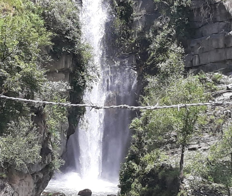 Thala Waterfall景点图片