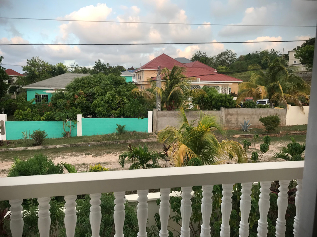 Retreat Guesthouse Luxury Suites主图