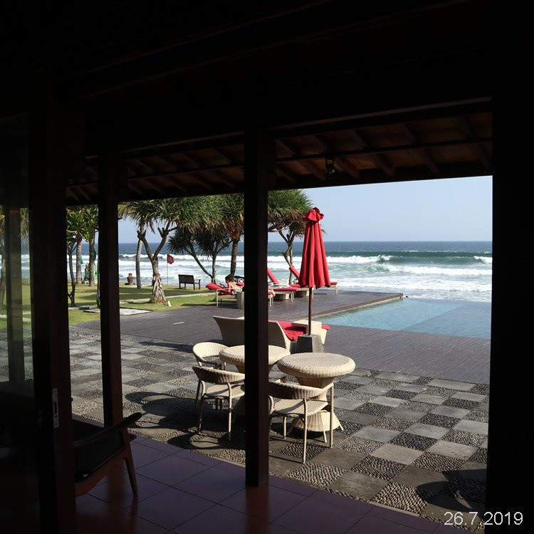 阿玛尔塔海滩卡莱尼亚度假村主图