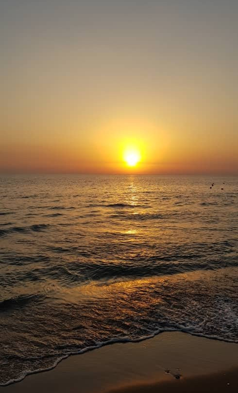 Holiday Beach Hotel主图