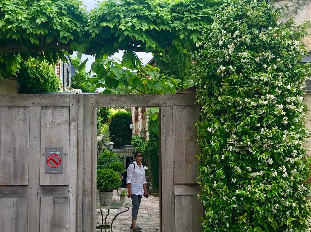 鲁西住宅酒店主图