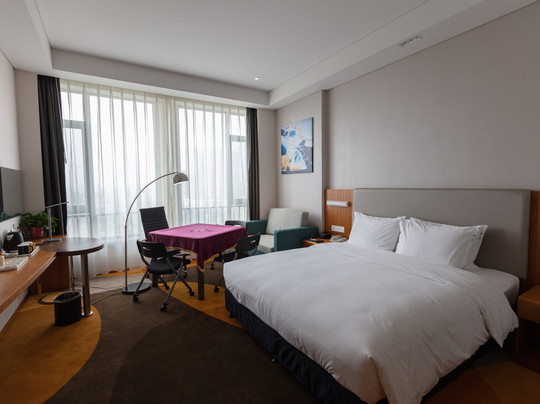 洛阳西苑智选假日酒店主图