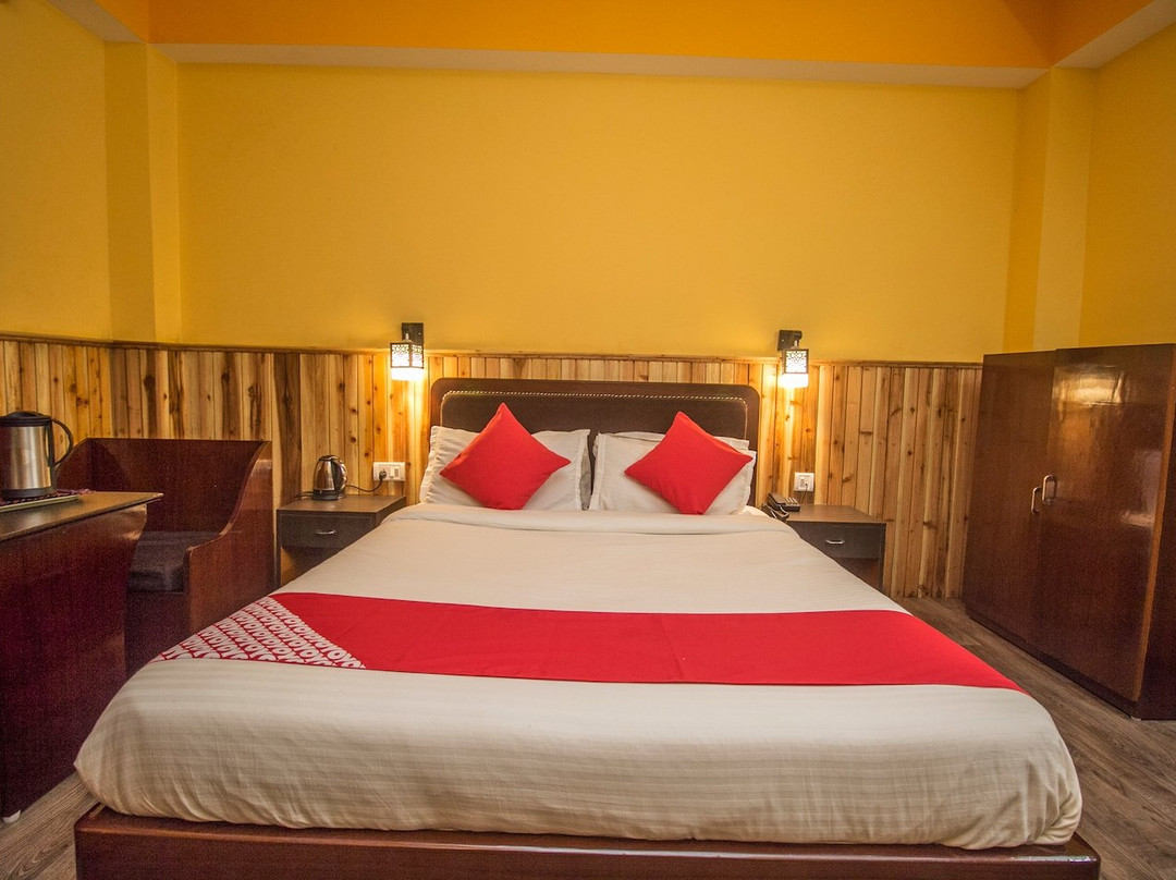 OYO 28377 Juniper Residency主图