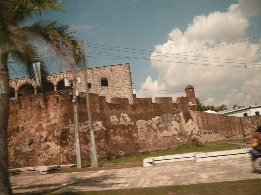 Puerta de Las Reales Atarazanas景点图片