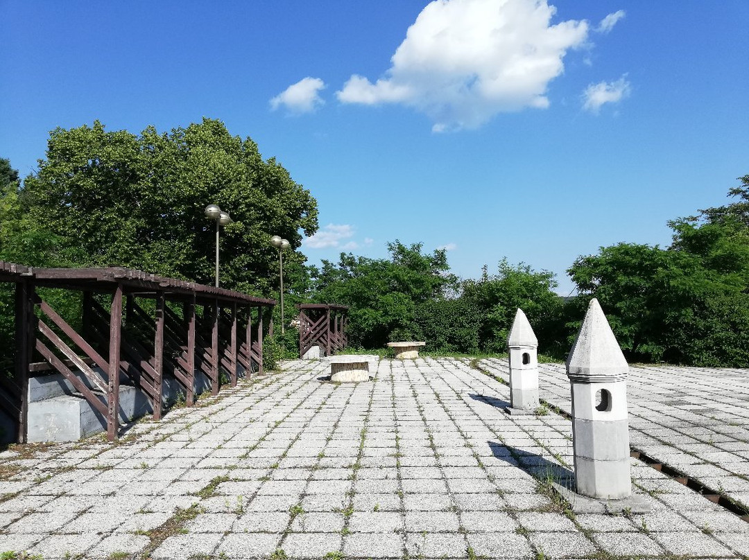 Tunderkert Hotel es Rendezvenykozpont主图