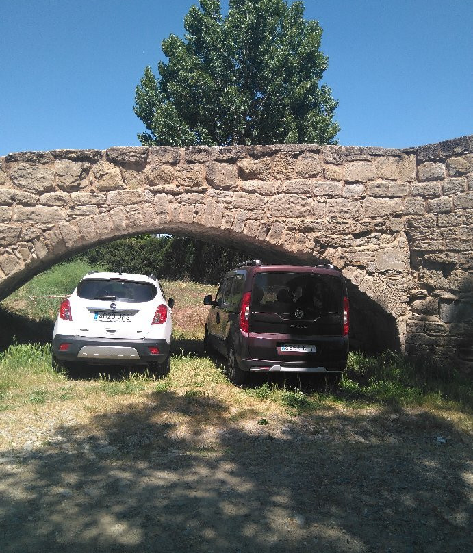 Puente Romanico de Capella-Capella必去景点
